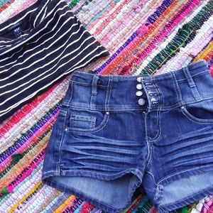 Strapless shirt and high waisted short